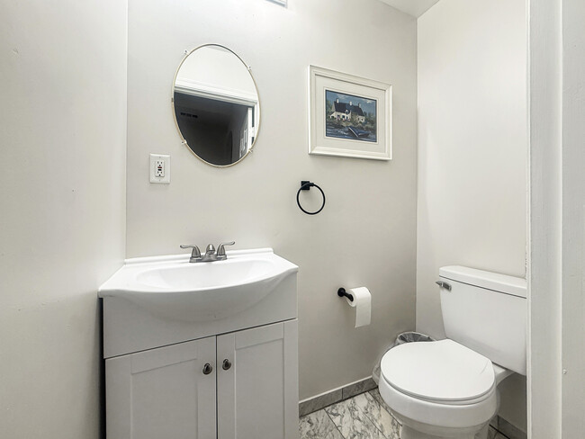 Photo - 1424 3rd St NW