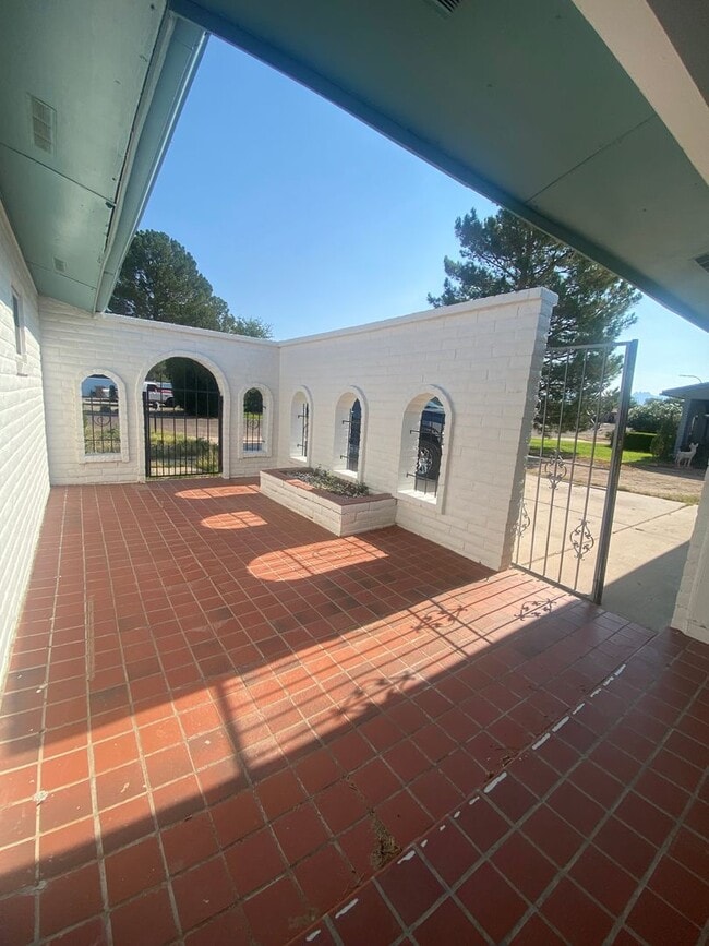 Photo - 1733 Aspen Ave