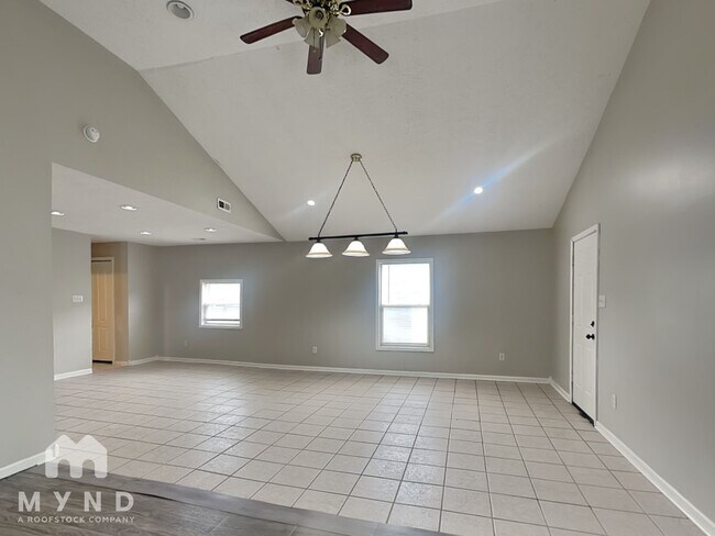 Photo - 314 S Pennsylvania St