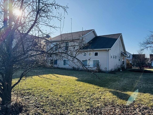 Photo - 425 Claire Ave