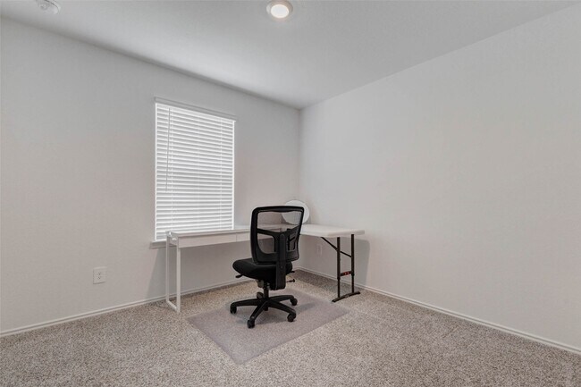 Photo - 31426 Yatesbury Ln