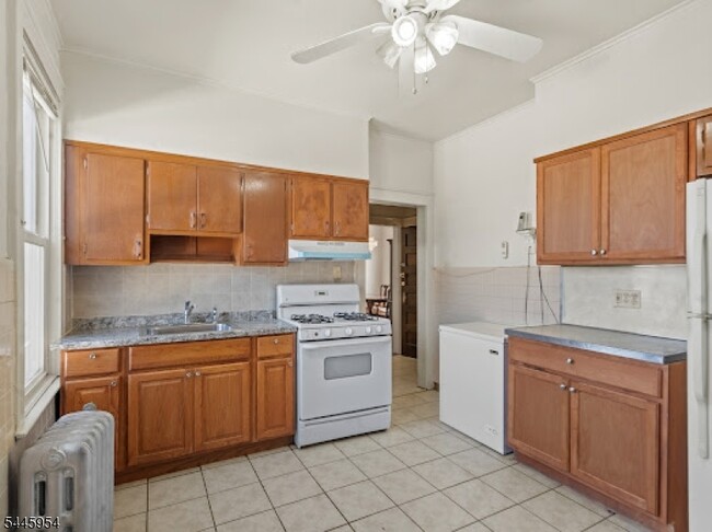 Photo - 31 Temple Pl