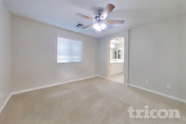 12575 W Hummingbird Terrace