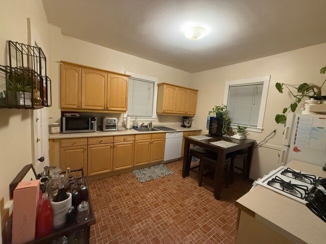 Photo - 14-16 Caldwell Ave Unidad 1R