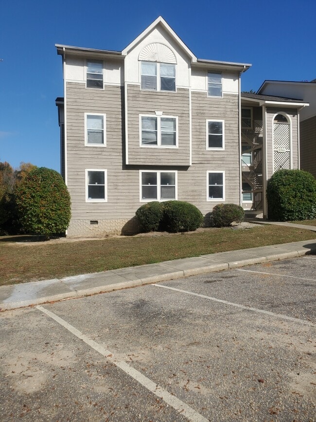 Aparcamiento al aire libre - 6748 Willowbrook Dr Unidad 3 Bd Condo