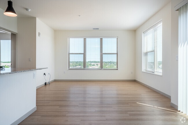 2BR, 2BA - 1,124SF - Living Room