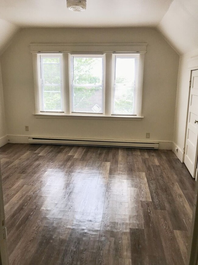 DICKERMAN - DICKERMAN Apartment Unit 3
