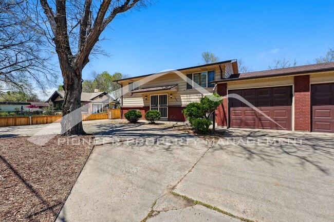 Photo - Spacious Home with Washer/Dryer and Central AC