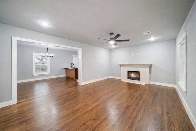 Photo - Stunning Top of the Line Remodel Walking Distance to Downtown!