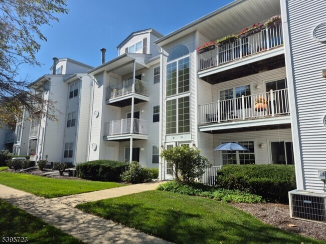 Photo - 45 Crestview Ln