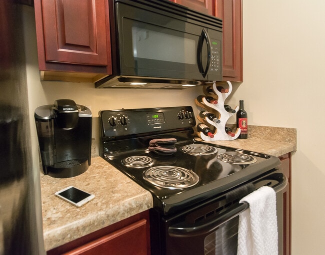 Photo - Morton Grad Apartments