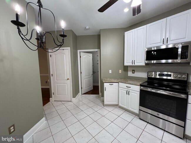 Photo - 2111 Ganton Green Unit E 301