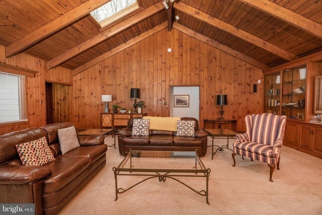 Photo - 6106 Lower York Rd