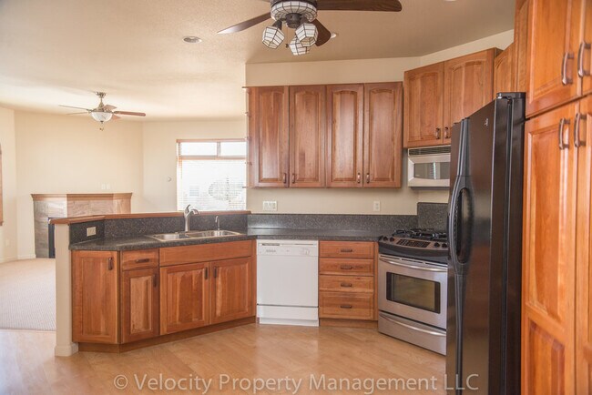 Photo - M129 Unit 1075 NE Watt Way