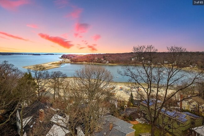 Photo - 109 Taft Crescent