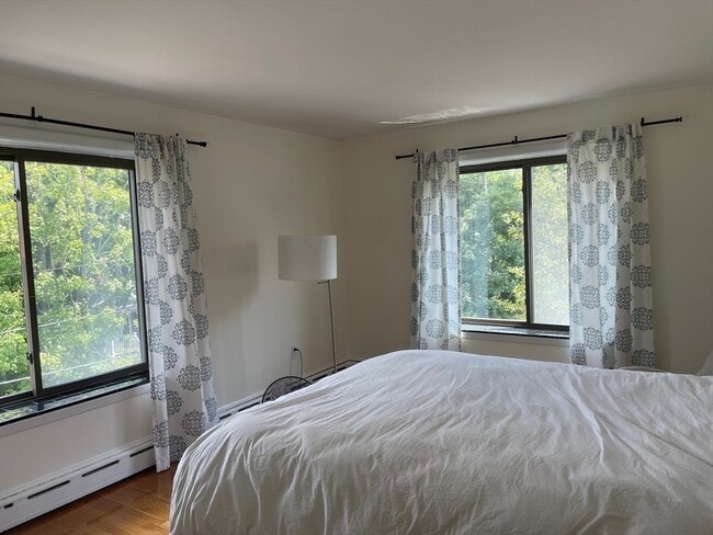 Photo - 128 Pleasant St Unidad 305