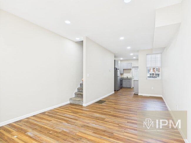 Building Photo - Available Now! Charming 3 Bedroom, 2 Bath ...