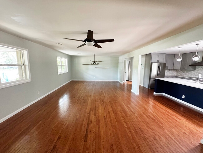 Photo - 118 Green Meadows Dr