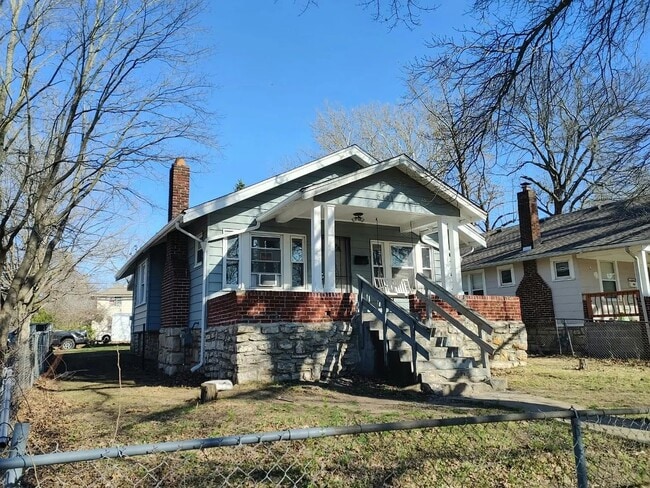 5401 Highland Ave