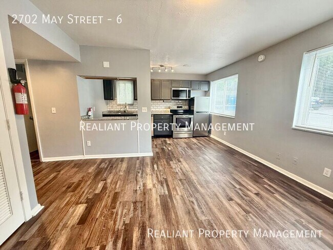 Building Photo - 2702 May St Unit 6 Rental