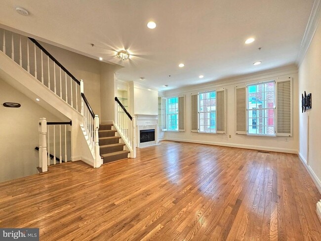 Photo - 315 Hearthstone Mews