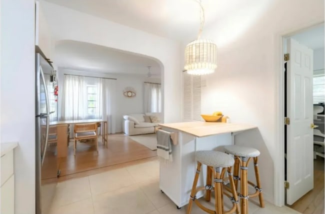 Cocina y sala de estar - 817 Meridian Ave Unidad 1