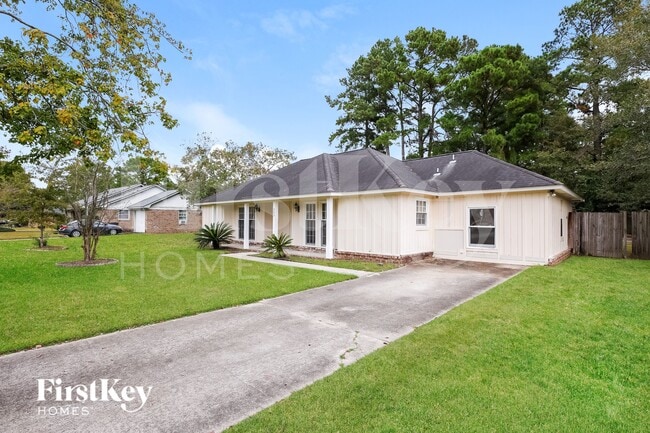 Photo - 303 Longstreet St