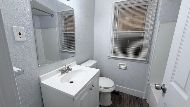 Photo - 18703 Waltham St