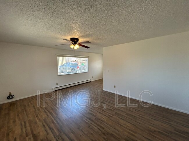 Photo - 441 Independent Ave
