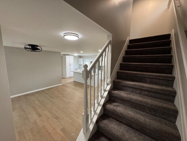 Photo - 8106 Warner Rd