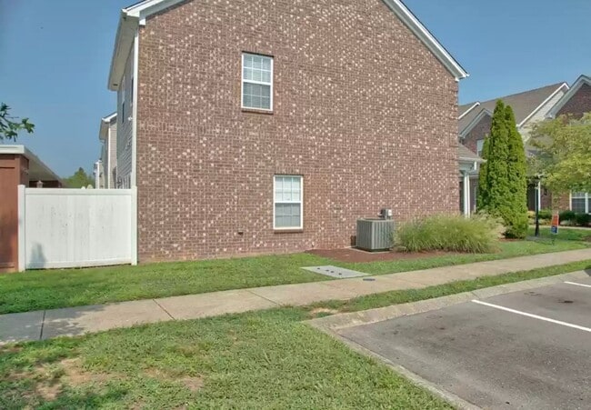Photo - 219 Rowlette Cir