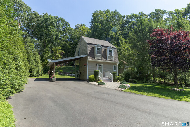 Photo - 80 River Rd