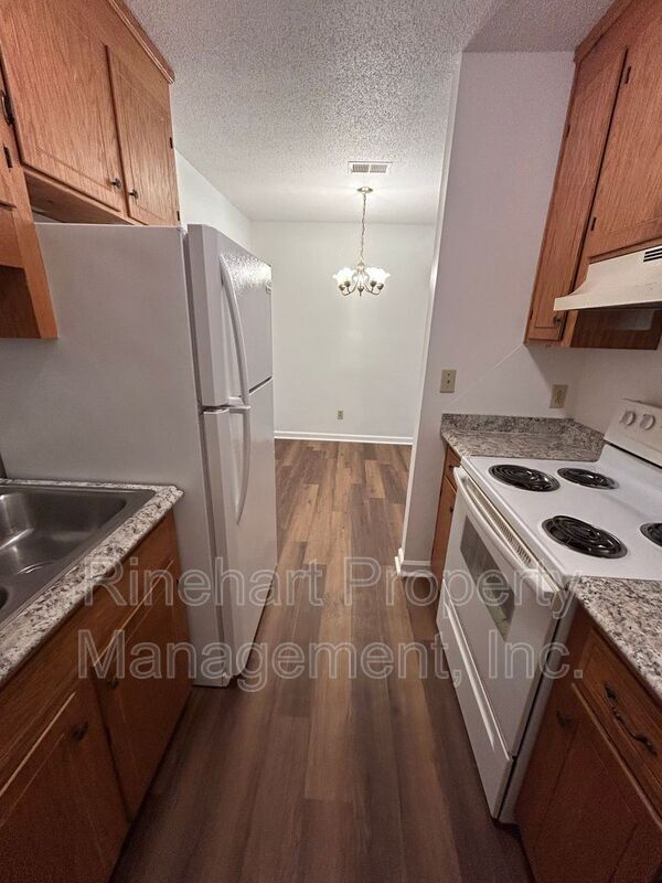 Photo - 1100 Chandler Dr House