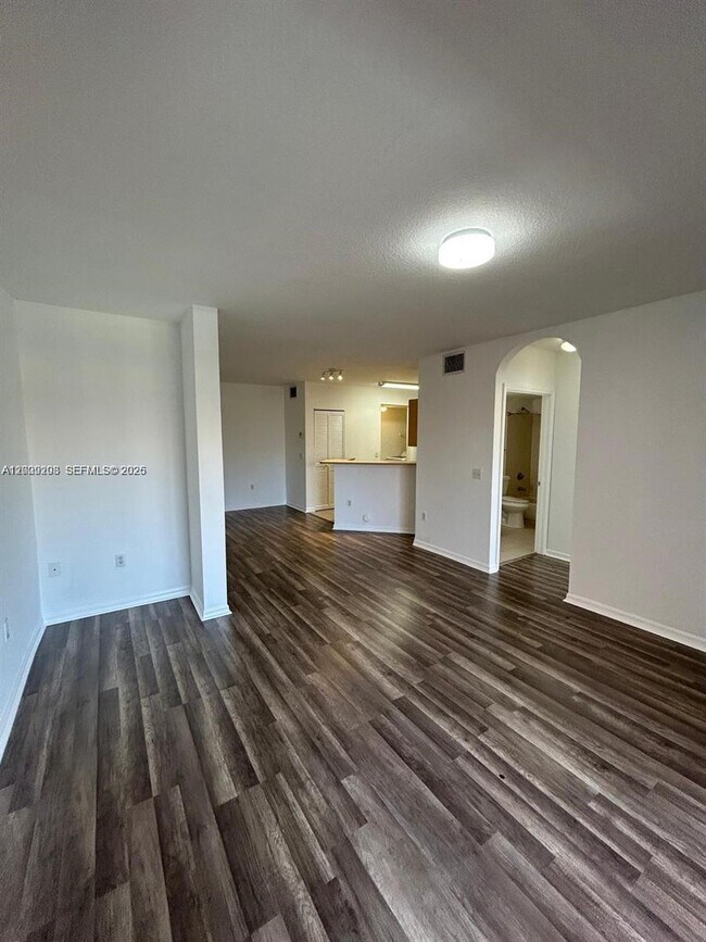 Photo - 1002 Belmont Ln Unit 1002