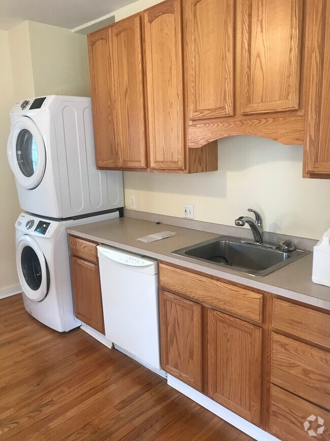 Building Photo - 929 Avery Ave Unit # 2 Rental