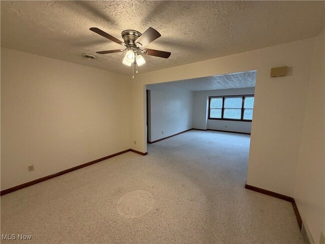 Photo - 52 Southwoods Ave