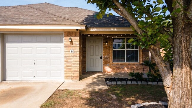 Photo - 1404 Chips Dr