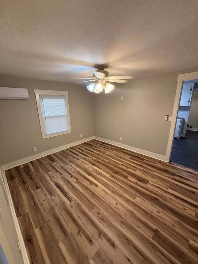 Photo - 507 Hardwick Ave