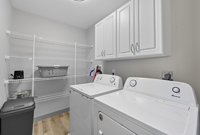 203 3rd St SE Unit 2B