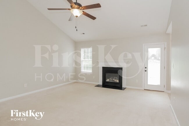 Photo - 109 Egerton Dr