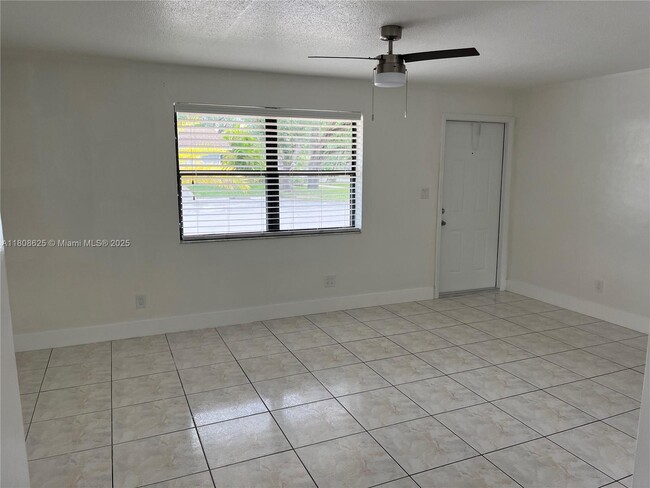 Photo - 3201 SW 15th Ave Apartment Unit 1-2