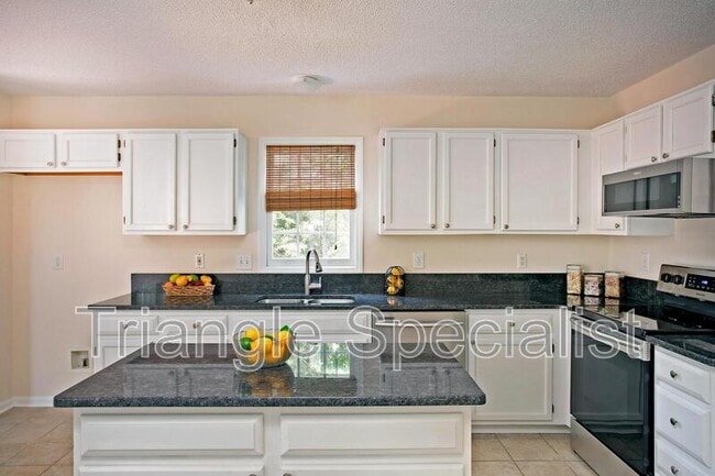 Photo - 100 Connelly Springs Pl