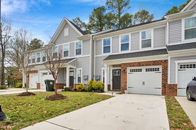 Fully Furnished 3 Bedroom 2.5 Bath Townhom... - Fully Furnished 3 Bedroom 2.5 Bath Townhom... Townhome