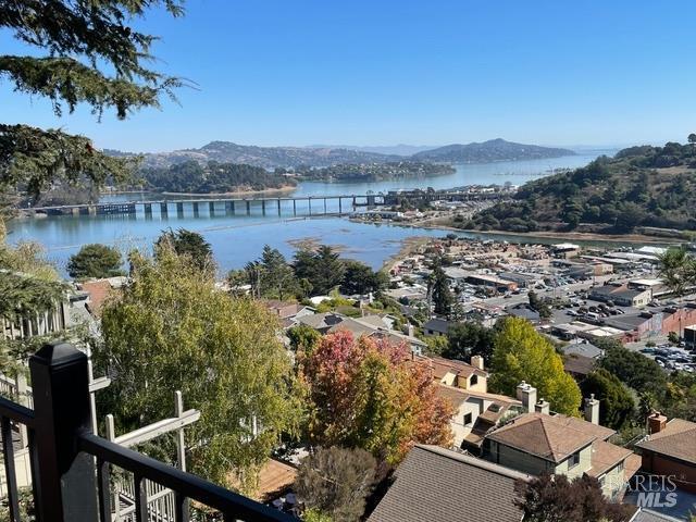 Photo - 201 Cleveland Ct