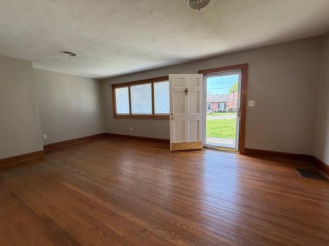 Photo - 145 Center St