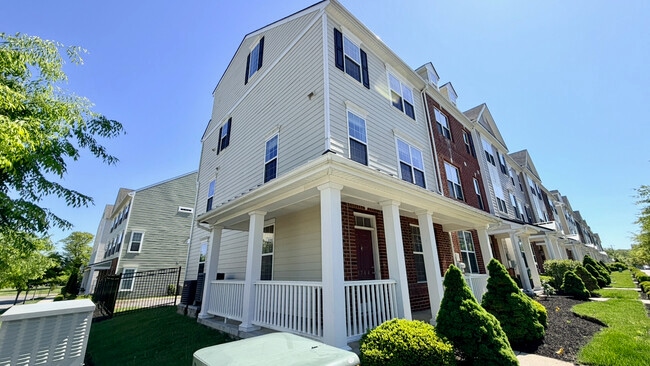 Building Photo - 3744 Green St