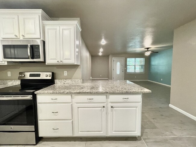 Photo - 3b, 2b Yukon Home