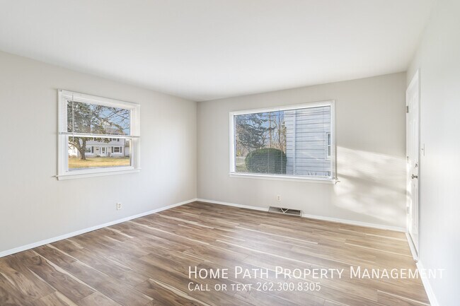W166N9182 Grand Ave Unidad 3