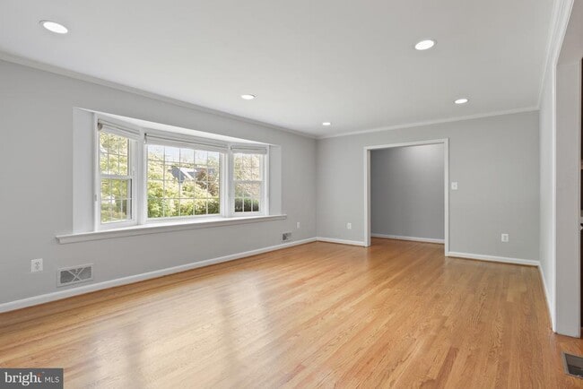 Photo - 6139 Tompkins Dr