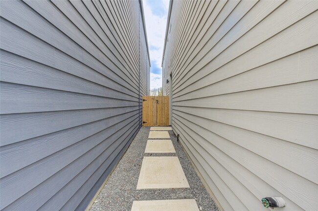 Photo - 2906 Stevens St